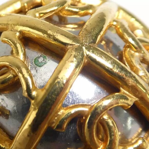 CHANEL Vintage CC Logo Clip on Earrings Gold/Silver Metal - e - Picture 8 of 9